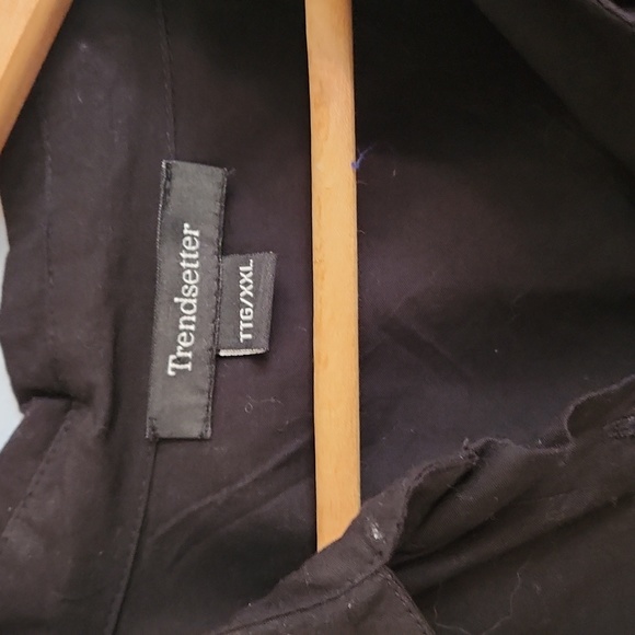 Women's Embroidery Buttondown Shirt - 100% COTTON - Picture 3 of 7